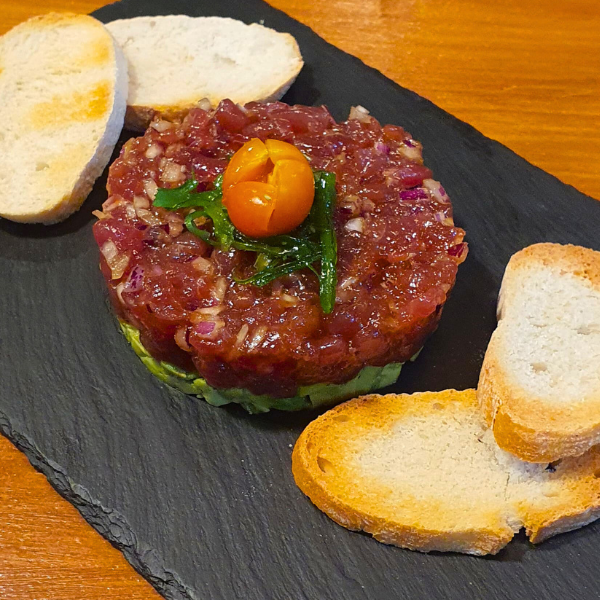 Tartar de atún y aguacate